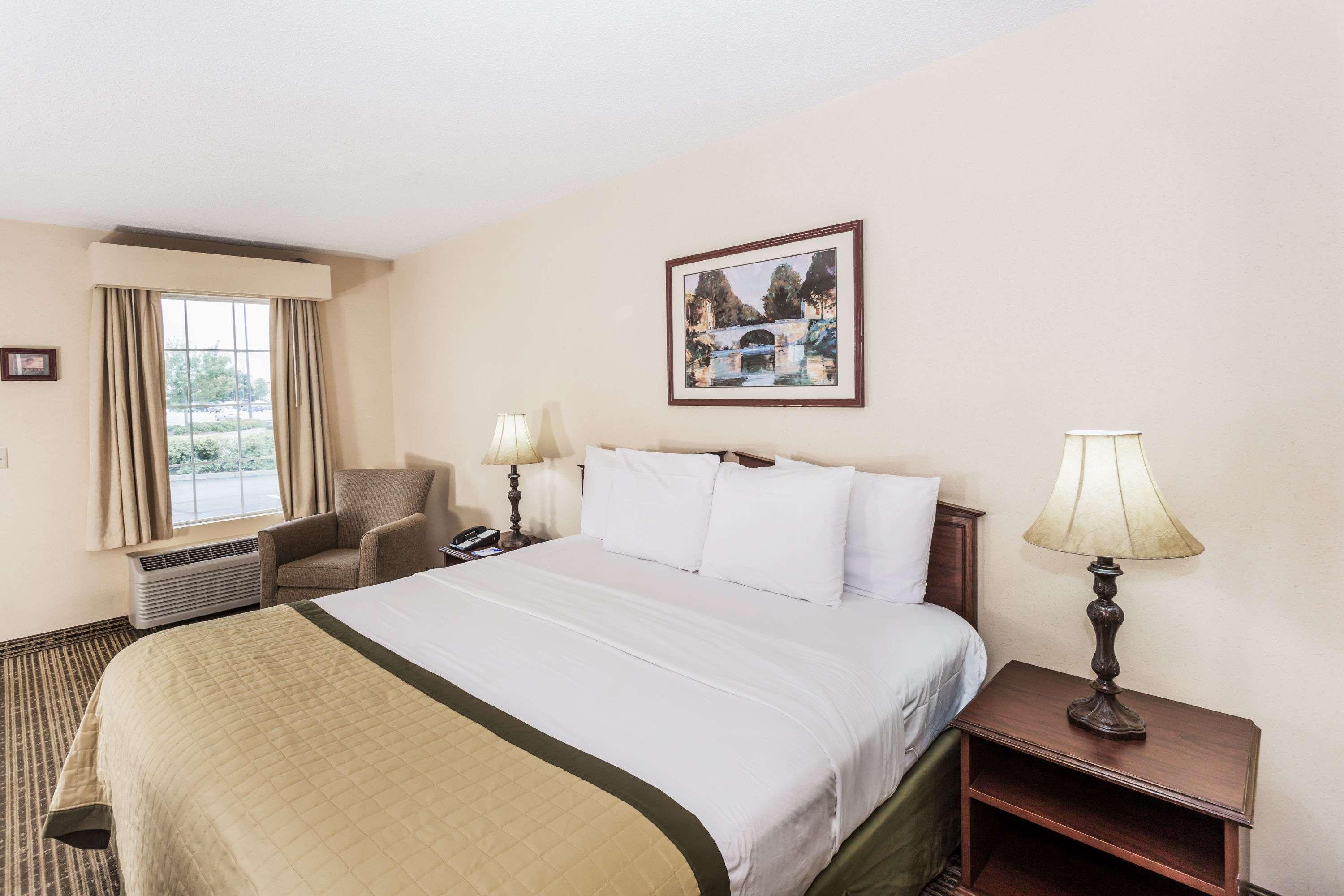 Baymont By Wyndham Valdosta At Valdosta Mall Esterno foto