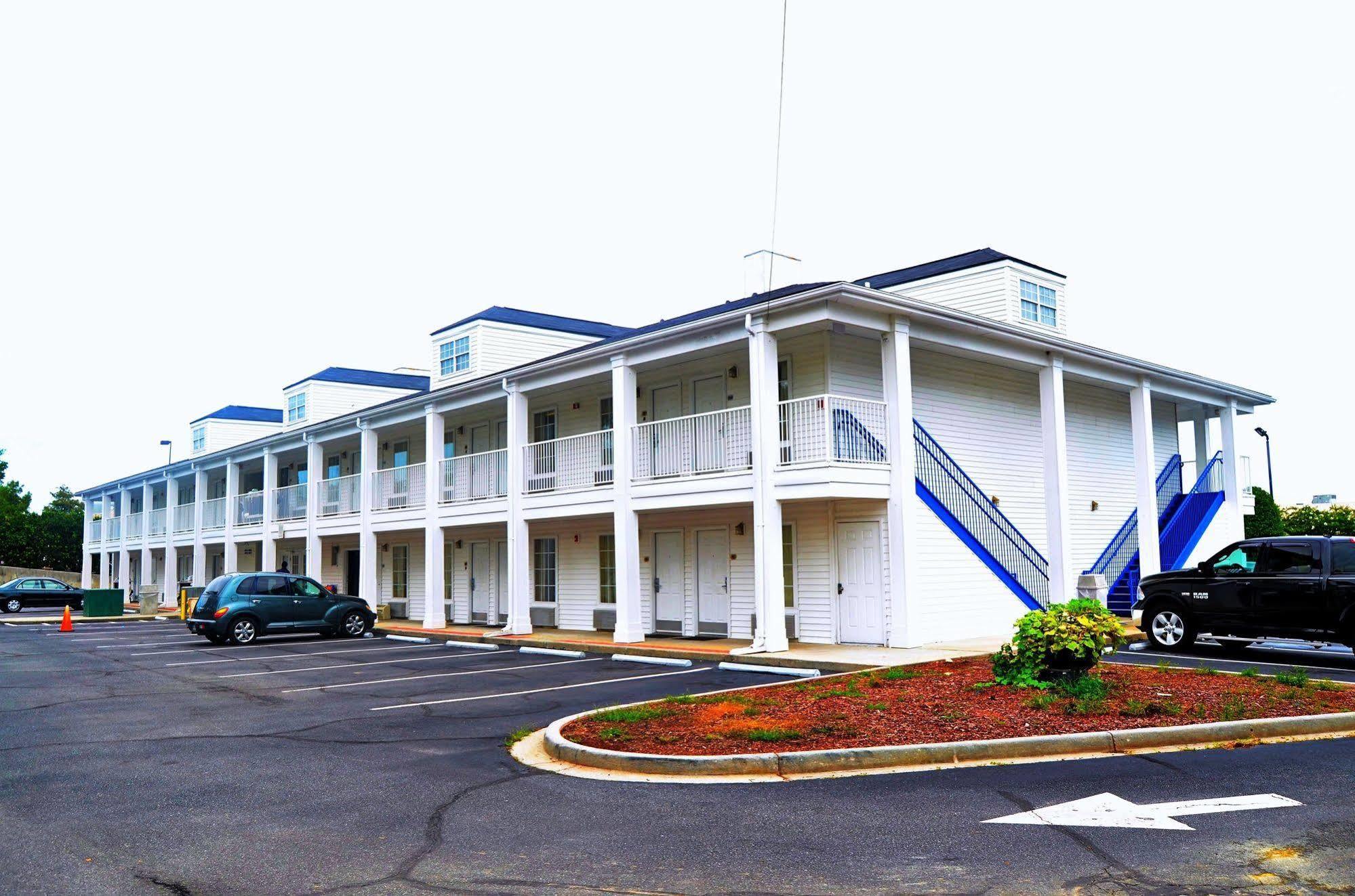 Baymont By Wyndham Valdosta At Valdosta Mall Esterno foto