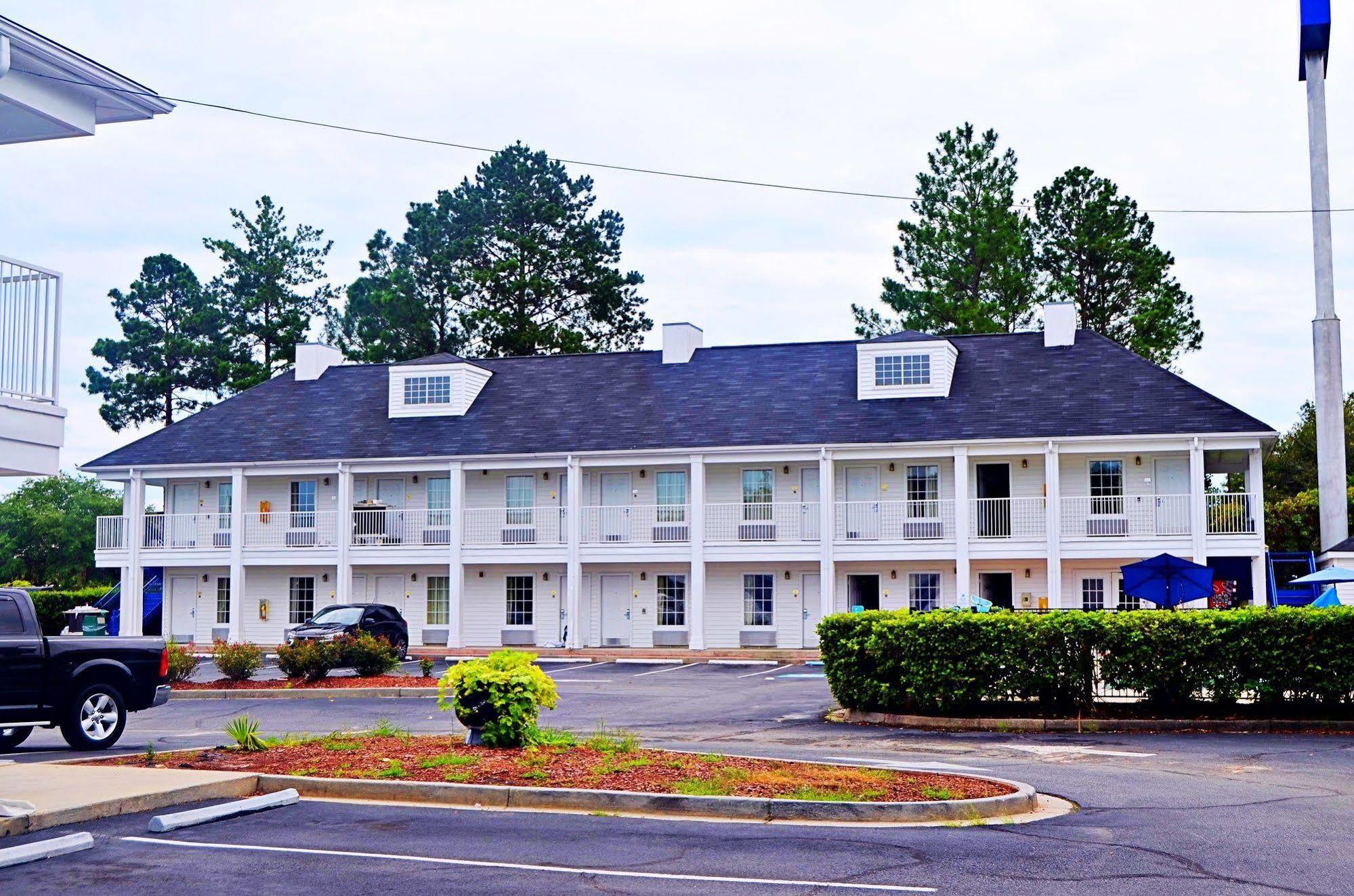 Baymont By Wyndham Valdosta At Valdosta Mall Esterno foto